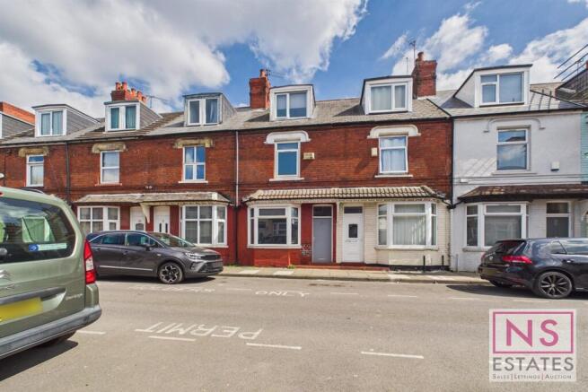 4 bed property, in Pelham Street, £100,000