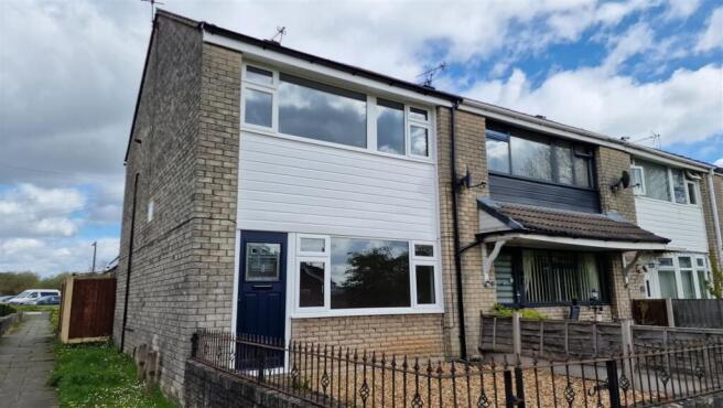3 bed property, in Bollin Avenue, £129,950