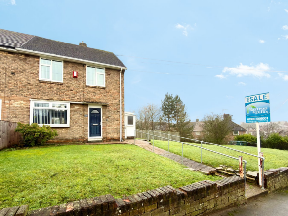 2 bed property, in Kingston Road, £165,000