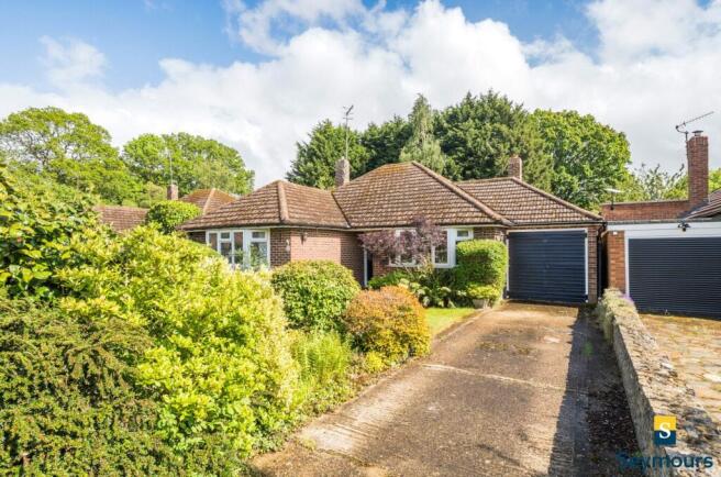 3 bed property, in Chilworth, £675,000