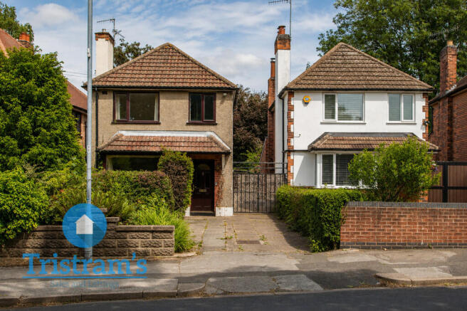 3 bed property, in Ewe Lamb Lane, £295,000