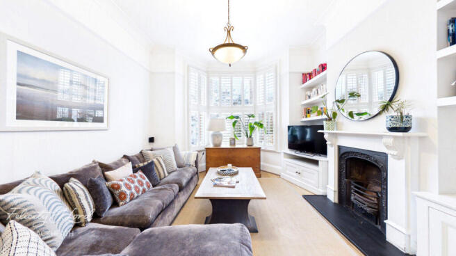 4 bed property, in Charlton Church Lane, £800,000