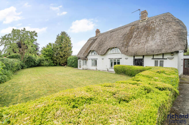 4 bed property, in Chippenham Road, £399,000