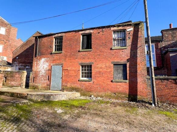 Land, in Pickwood Road, £100,000