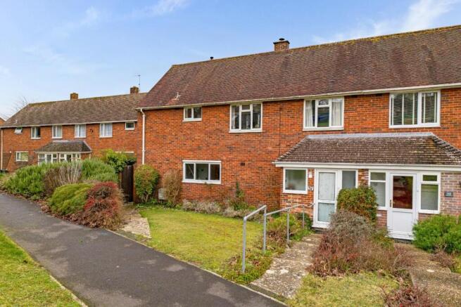 4 bed property, in Assisi Road, £395,000