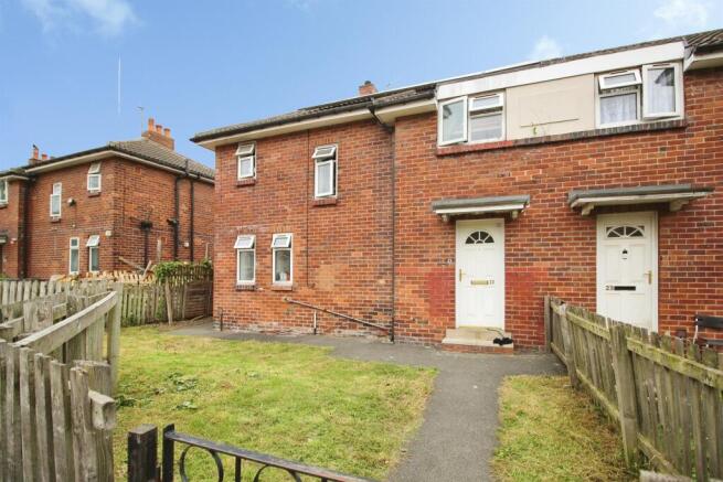 3 bed property, in Neville Place, £170,000