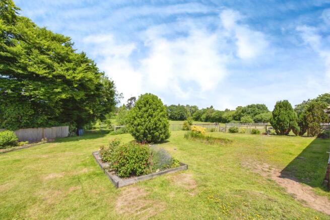 5 bed property, in Boyton, £525,000