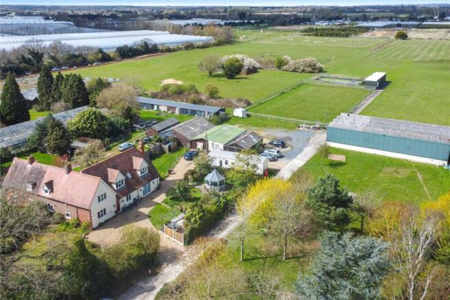 4 bed property, in Hungerdown Lane, £850,000