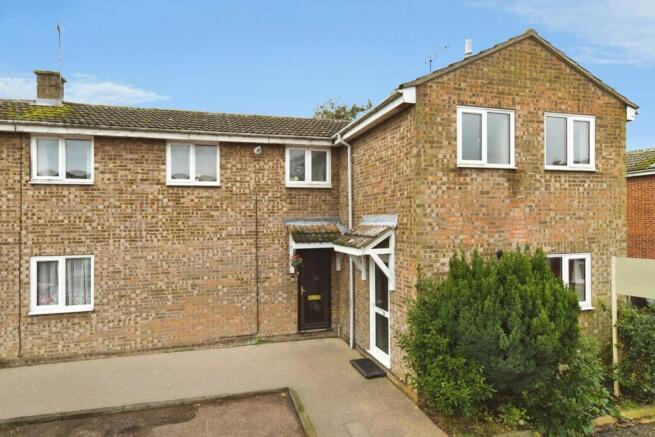 2 bed property, in Longfield, £240,000
