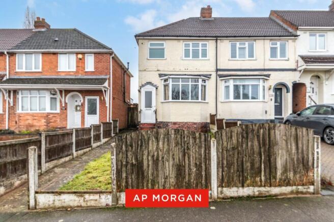 2 bed property, in Coombes Lane, £180,000