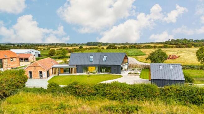 4 bed property, in Discover your dream home this Christmas at Orchard Barn..., £1,200,000