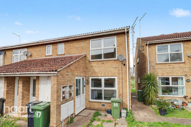 2 bed property, in North Street, £75,000