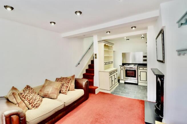 1 bed property, in Market Street Thornton, £110,000