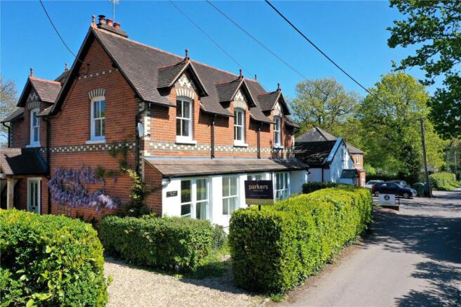 4 bed property, in Tutts Clump, £1,250,000