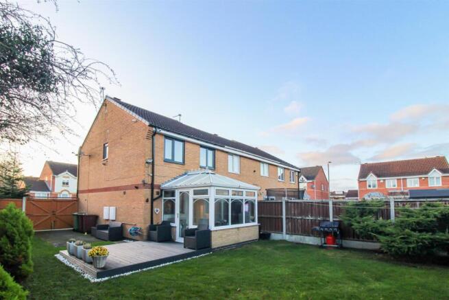 3 bed property, in Shaw Avenue, £235,000