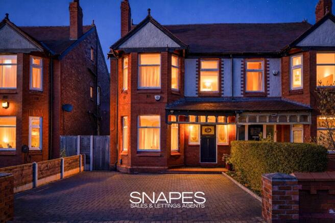 4 bed property, in Garners Lane, £475,000