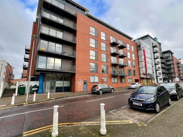 2 bed property, in 38 Ryland Street, £90,000