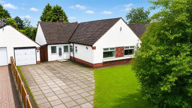 3 bed property, in Beryl Road, £500,000