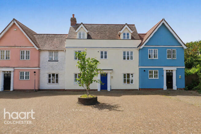 4 bed property, in Elmstead Road, £375,000