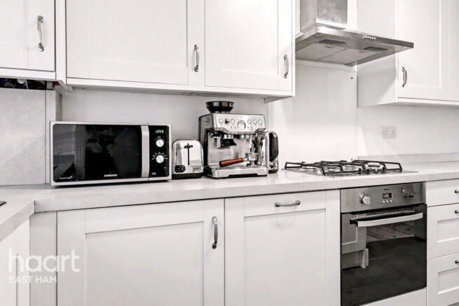 3 bed property, in Market Street, £450,000