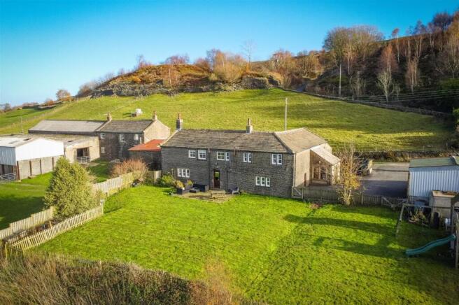 5 bed property, in Woodhouse Lane, £950,000