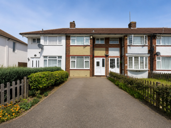 3 bed property, in Stanford Road, £325,000