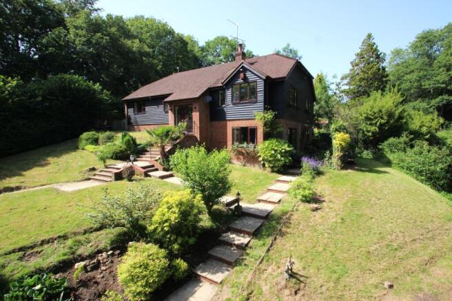 4 bed property, in Rotherfield Lane, £799,950