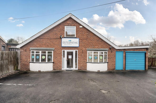 3 bed property, in Cheyney Road, £305,000