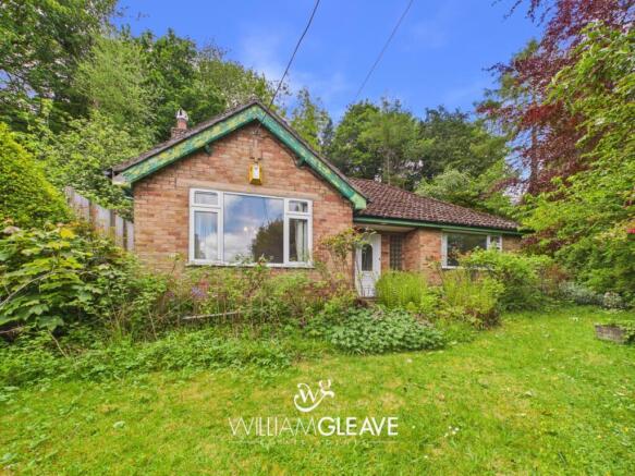 2 bed property, in Brynford Road, £280,000