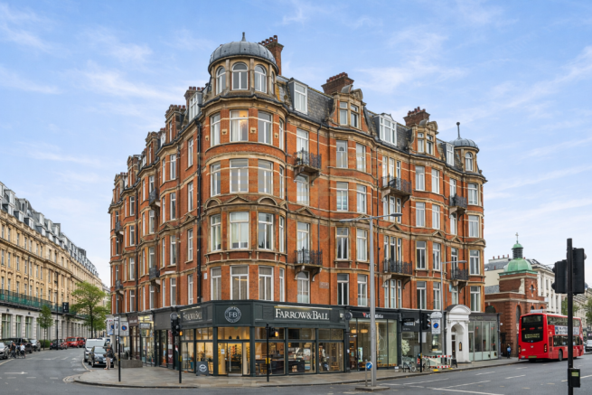 1 bed property, in Pembridge Villas, £899,000