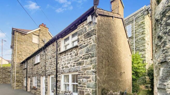 2 bed property, in Bennar, £165,000