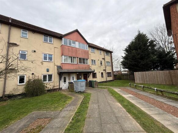 2 bed property, in Wynyard Mews, £20,000