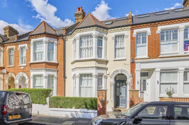 4 bed property, in Tantallon Road, £1,500,000