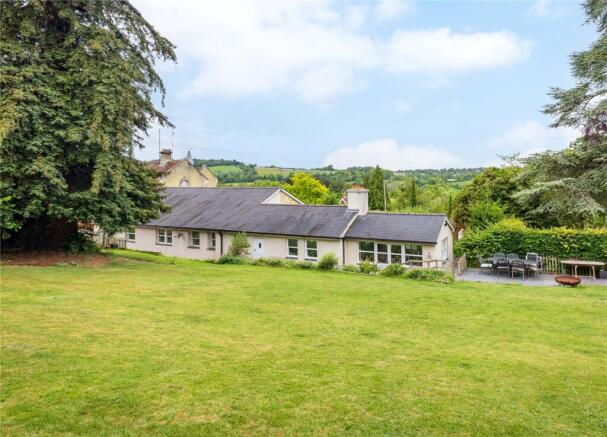 6 bed property, in Downside Court, £1,365,000