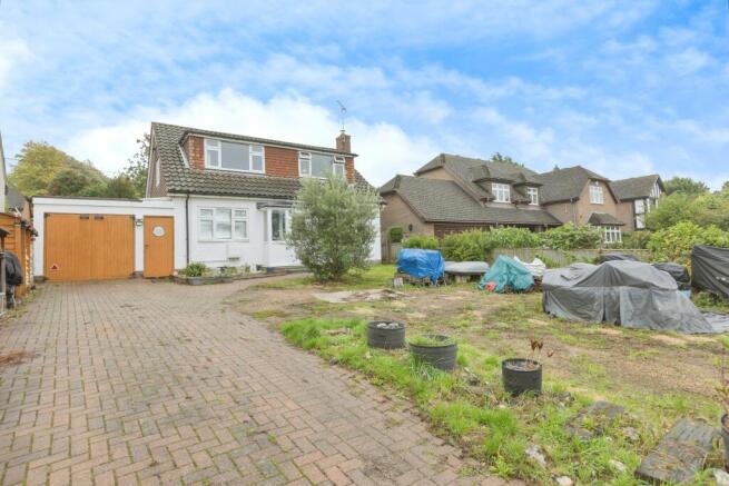 4 bed property, in Old London Road, £750,000