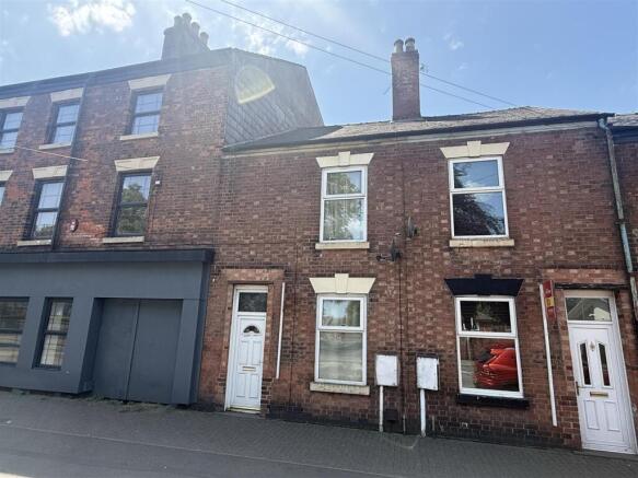 2 bed property, in Horninglow Road, £102,500
