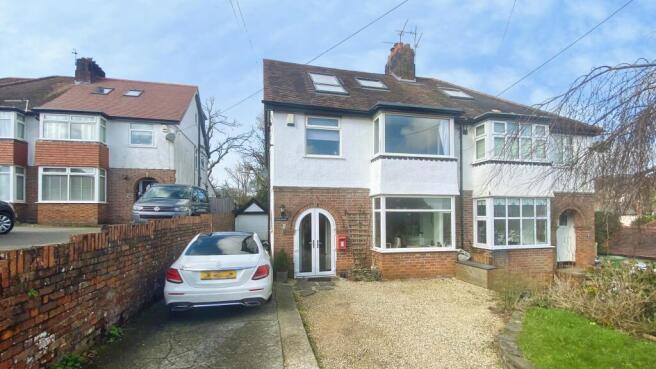 4 bed property, in Y Goedwig, £645,000