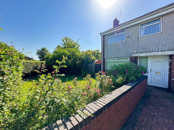 3 bed property, in Okell Drive, £220,000
