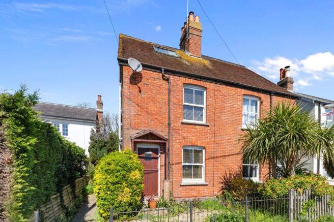 3 bed property, in High Street, £375,000