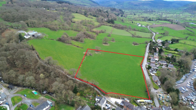 Land, in Land At Llandrillo Road, £300,000