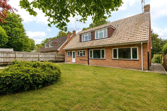 4 bed property, in Winterbourne Road, £650,000