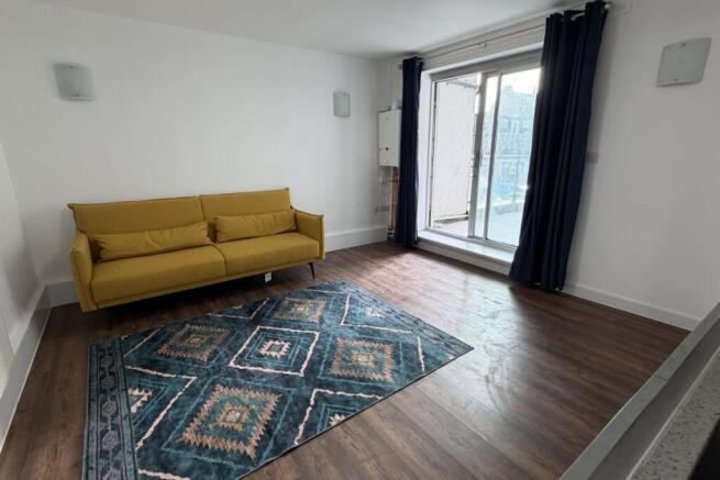 2 bed property, in Centreway Apartments, £245,000