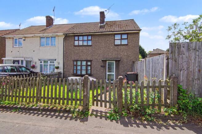 3 bed property, in Somers Road, £190,000