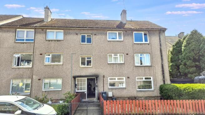 2 bed property, in Christian Crescent, £139,995