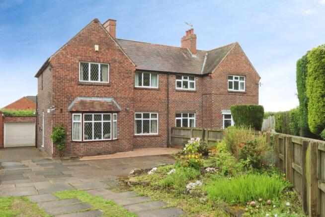 3 bed property, in Highgate Lane, £400,000