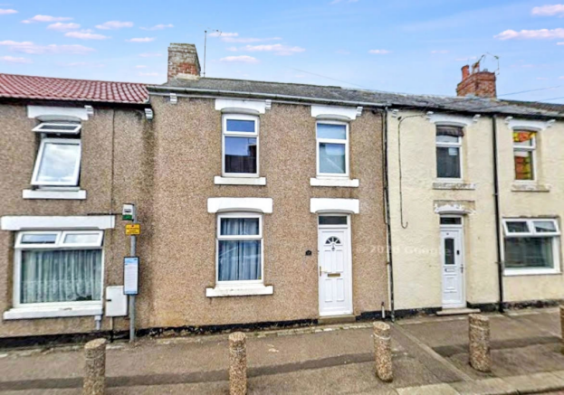 3 bed property, in Station Road West, £25,000