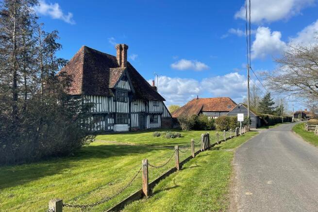 4 bed property, in Lower Farm Road, £1,250,000