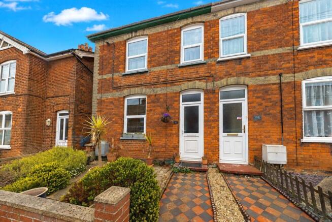 2 bed property, in Leiston, £210,000