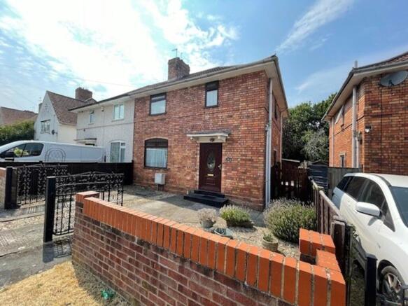 3 bed property, in Beechen Drive, £295,000