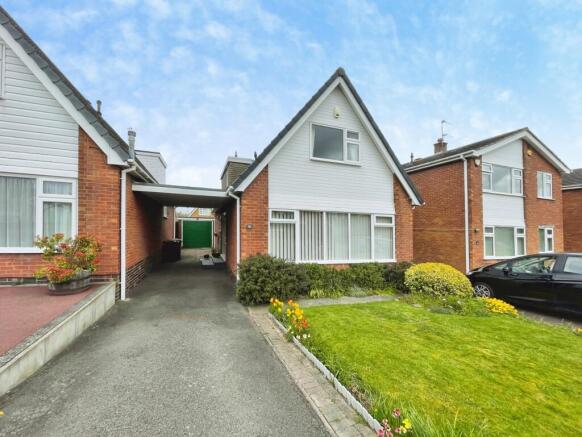 2 bed property, in Leconfield Road, £280,000